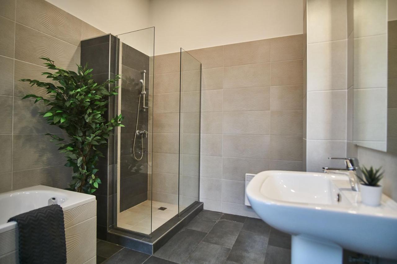 F4 Design Apartment- Budapest Eksteriør billede