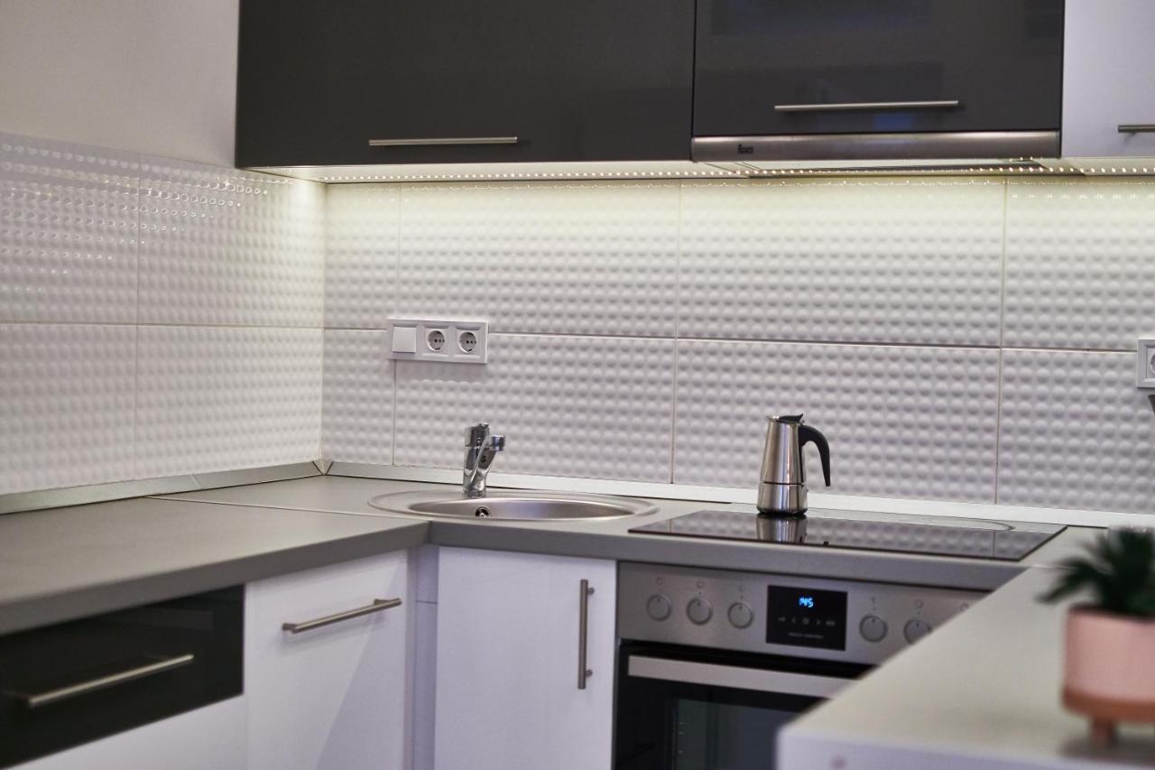 F4 Design Apartment- Budapest Eksteriør billede