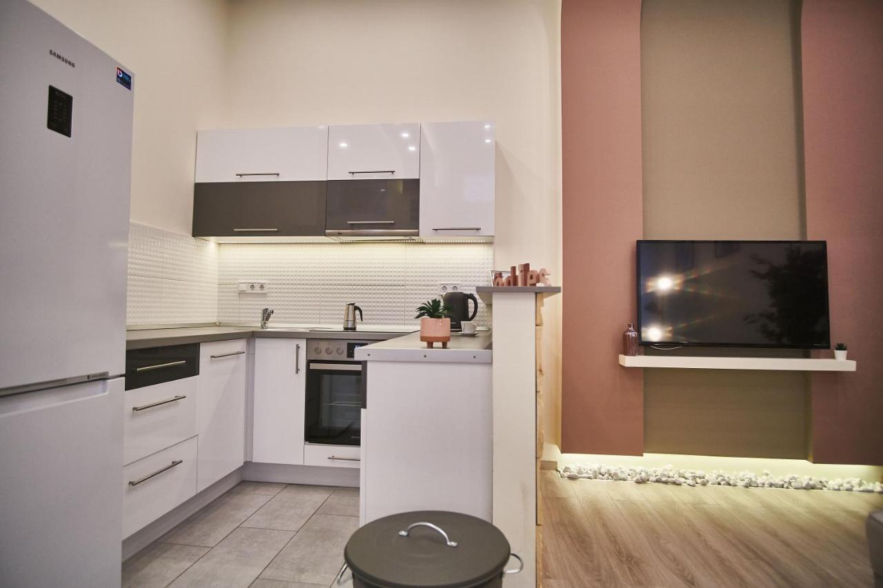 F4 Design Apartment- Budapest Eksteriør billede